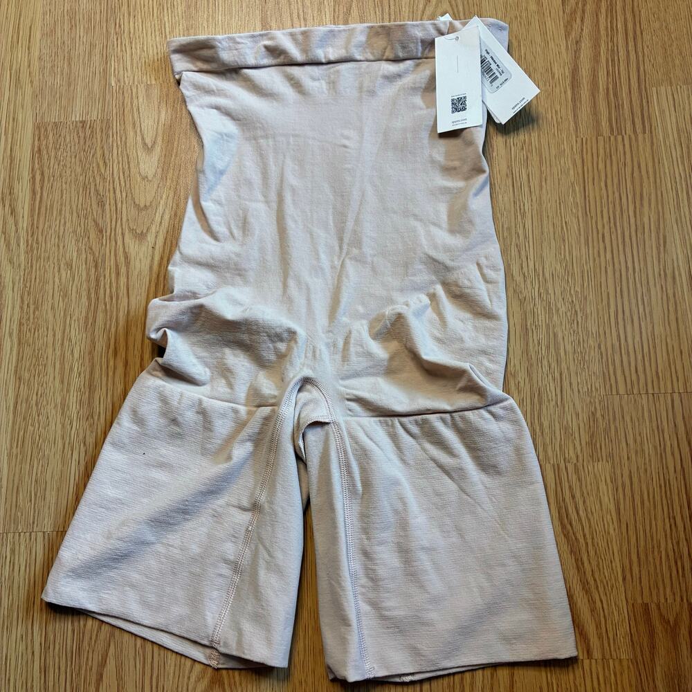 Spanx High Waisted Mid Thigh Short, XL